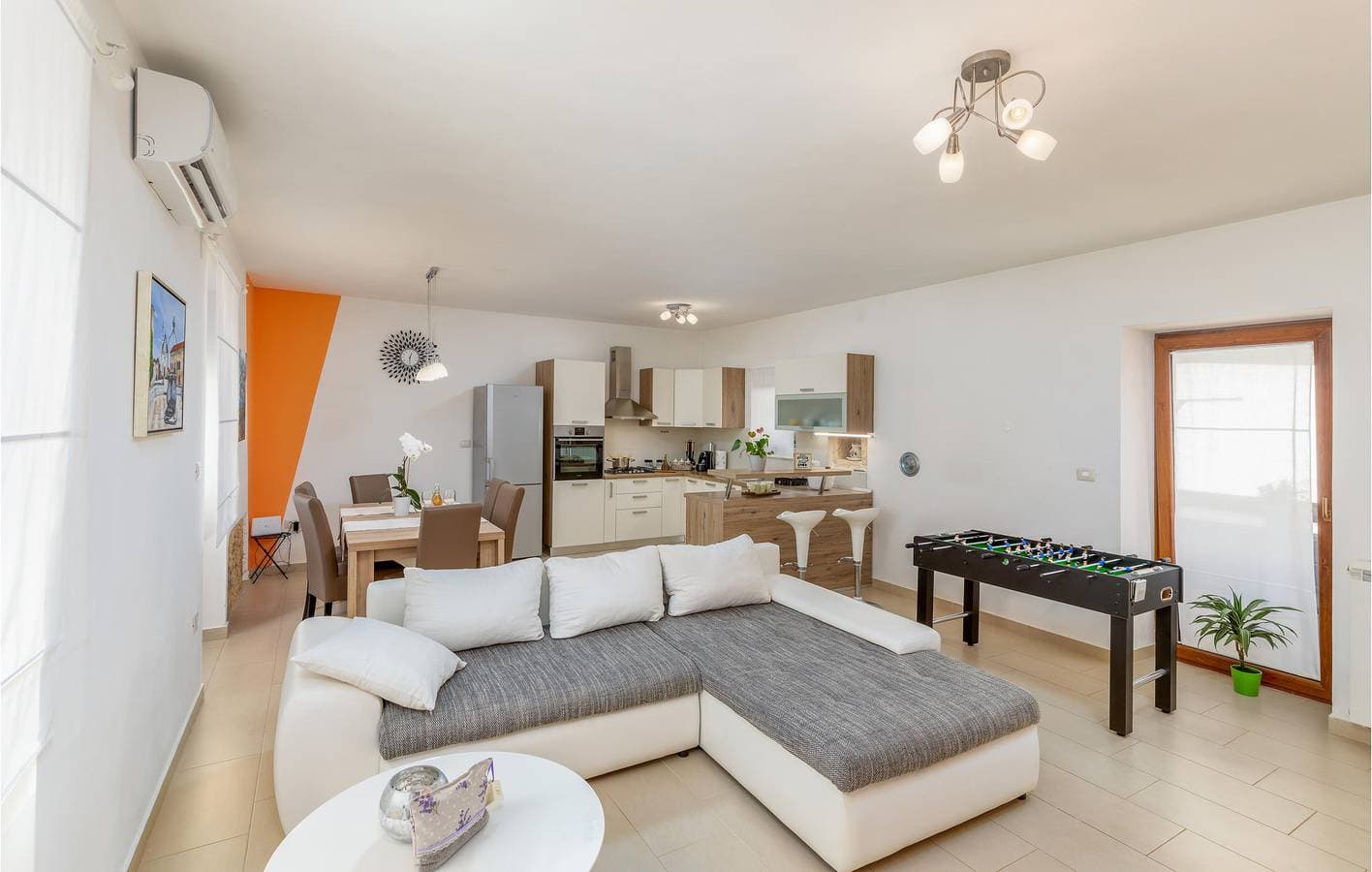 Foto 6 von 33: Geräumige 140 m² große Wohnung mit WLAN und Terrasse in der Nähe des Stadtzentrums von Svetvinčenat