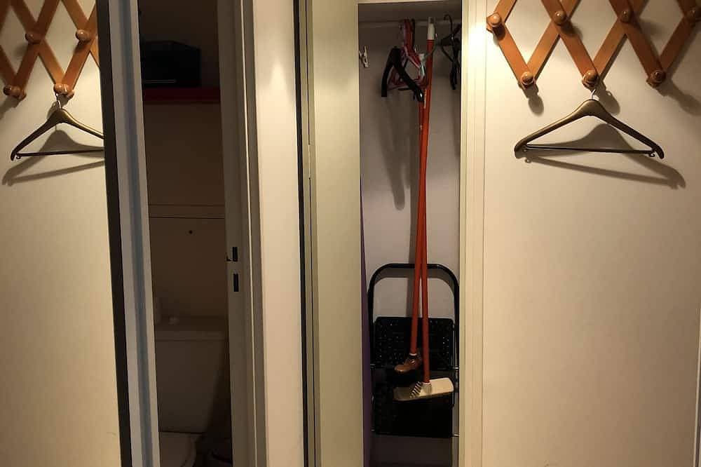 Foto 4 von 12: T1 33m very bright, elevator, balcony, private parking, close to shops