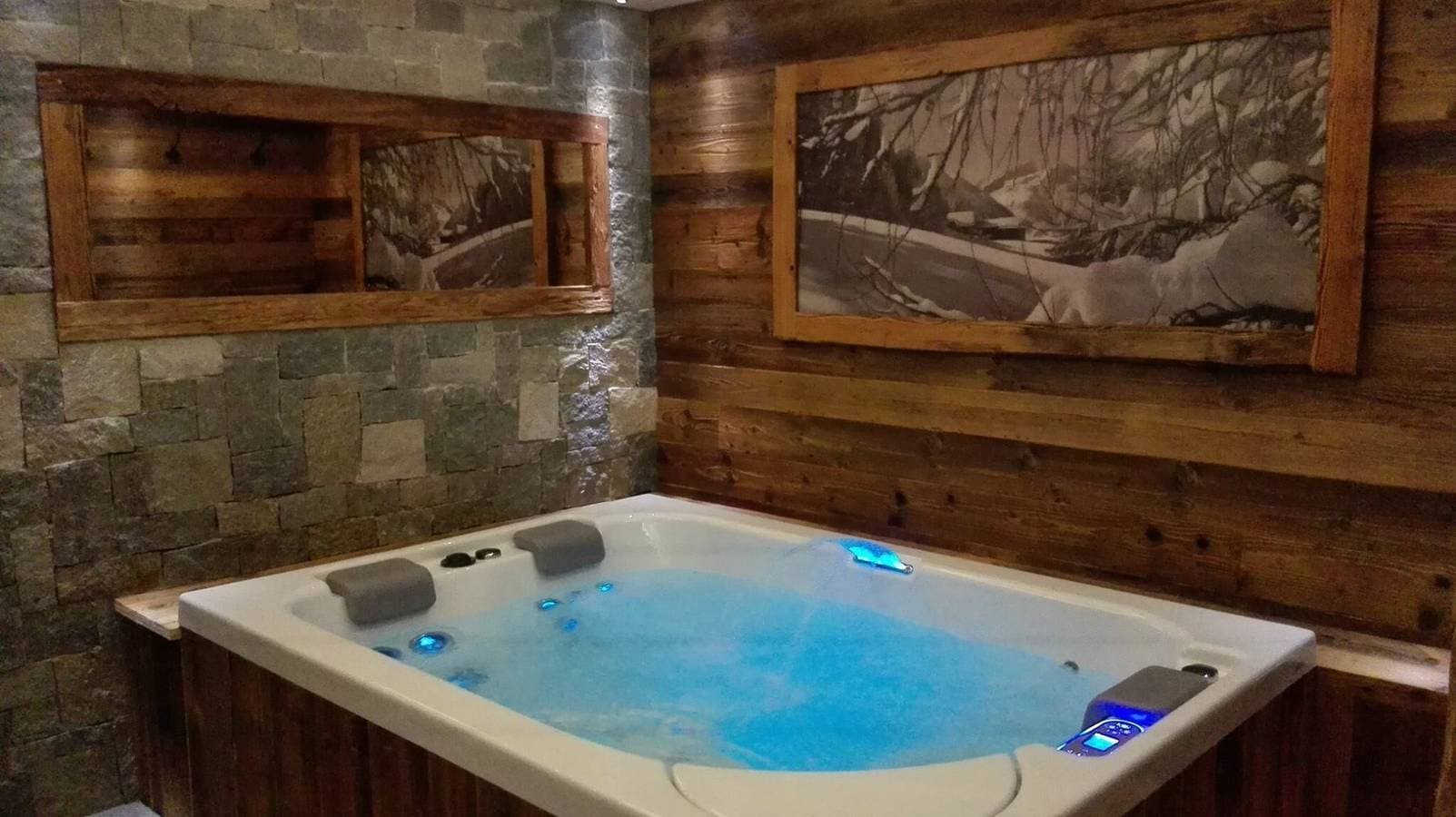 Foto 10 von 12: Wohnung Mont dala Nef - Baita Cusini mit Bergblick, Spa-Bereich & WLAN