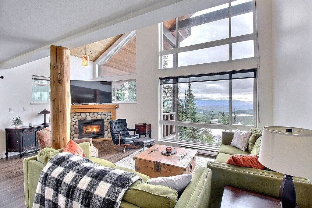 Foto 6 von 26: Modern, Rustic & Spacious Chalet, Views, Hot Tub