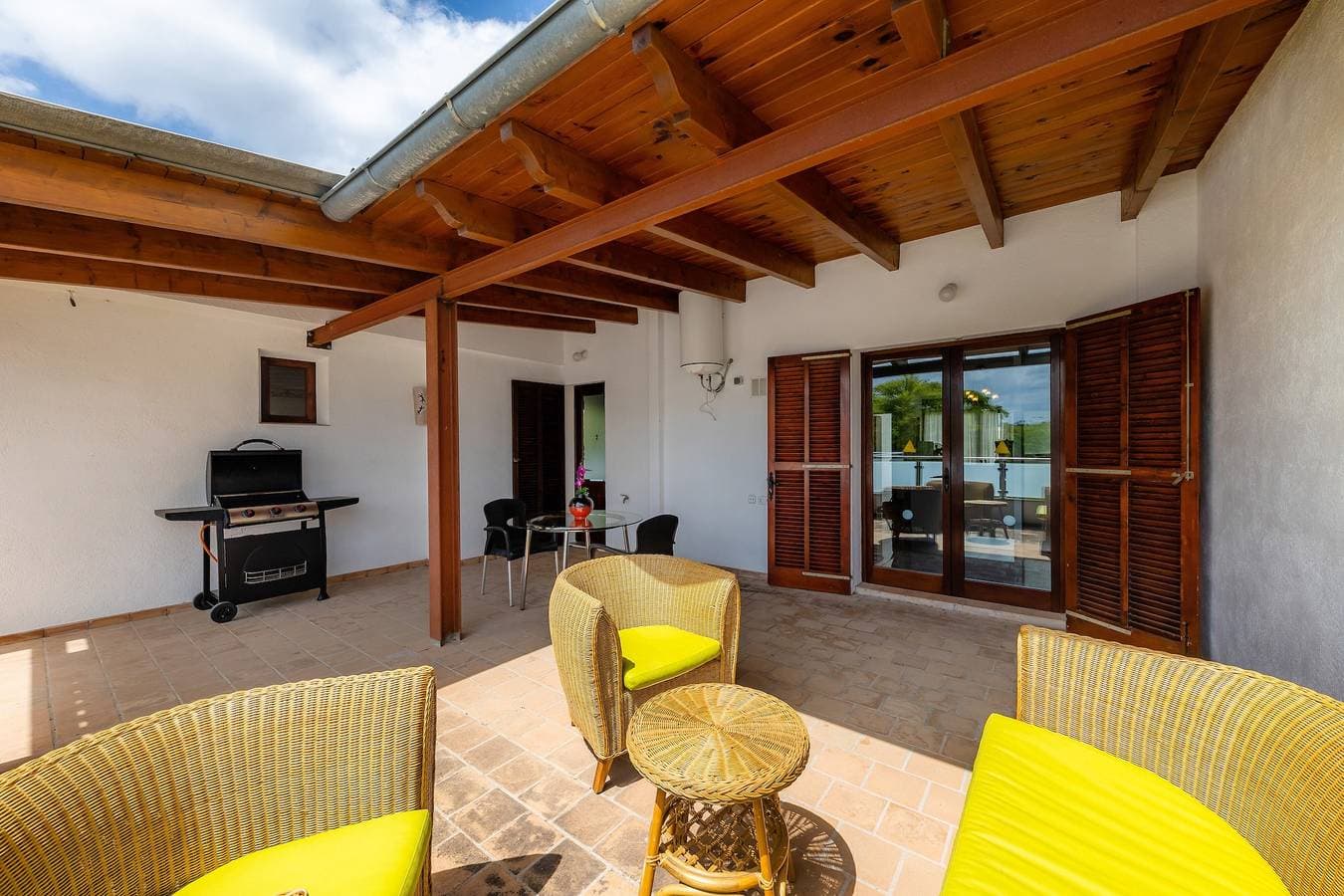 Foto 11 von 22: Ferienwohnung 'Cala' mit Bergblick, WLAN und Klimaanlage