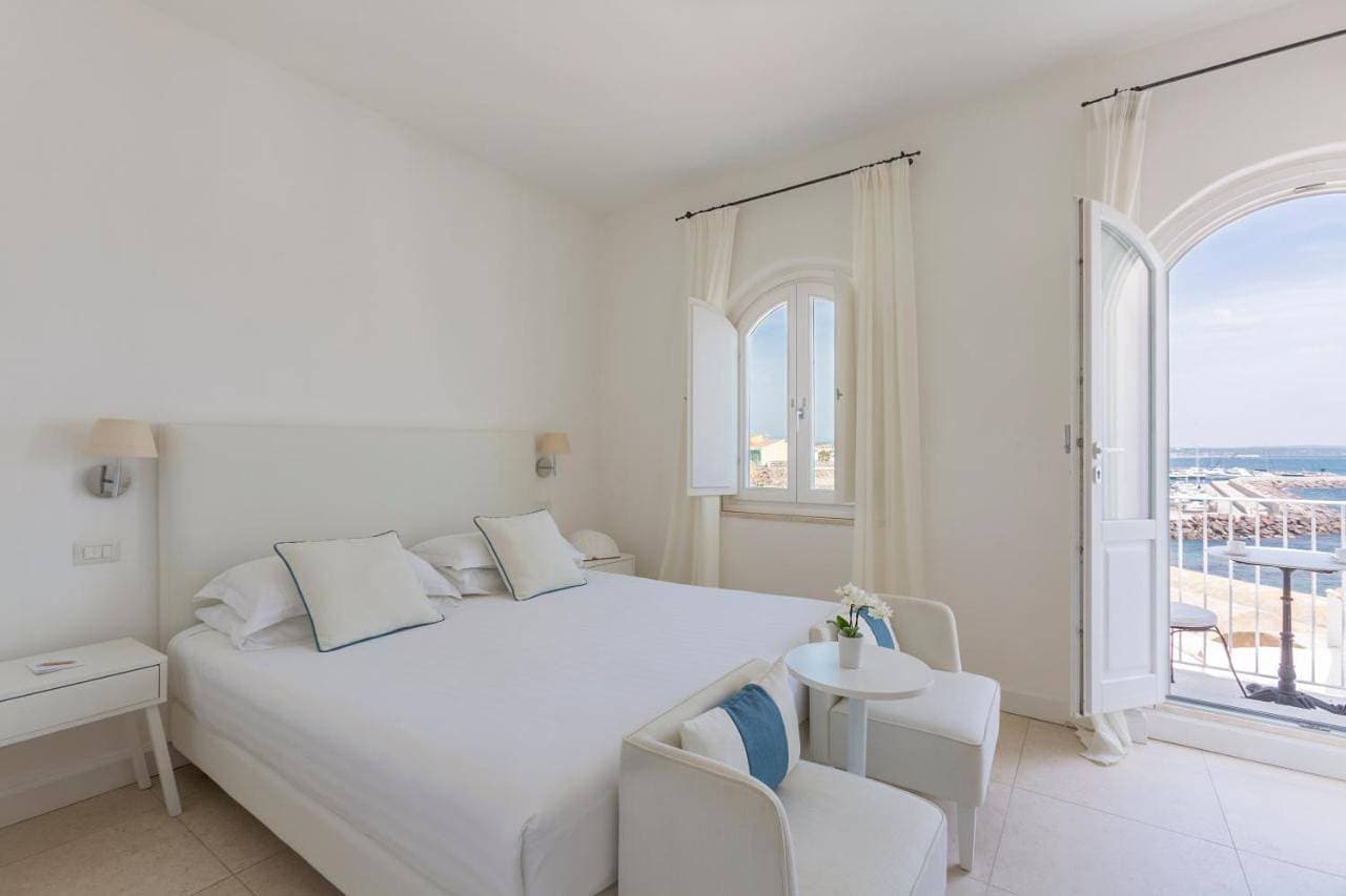Foto 12 von 15: Deluxe Double Room with Side Sea View