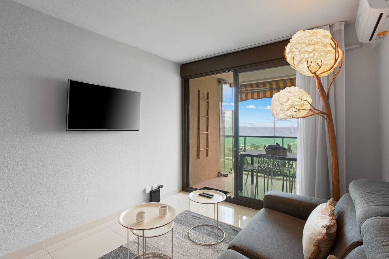 Foto 10 von 27: London Cannes – Gemütliches Apartment mit Meerblick, 10 Min. zum Zentrum