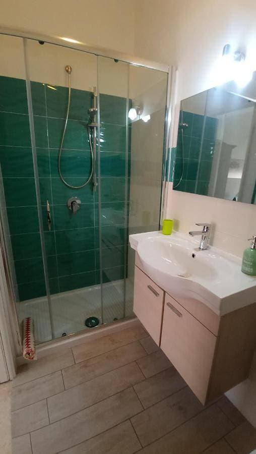 Foto 2 von 5: Double or Twin Room with Private Bathroom