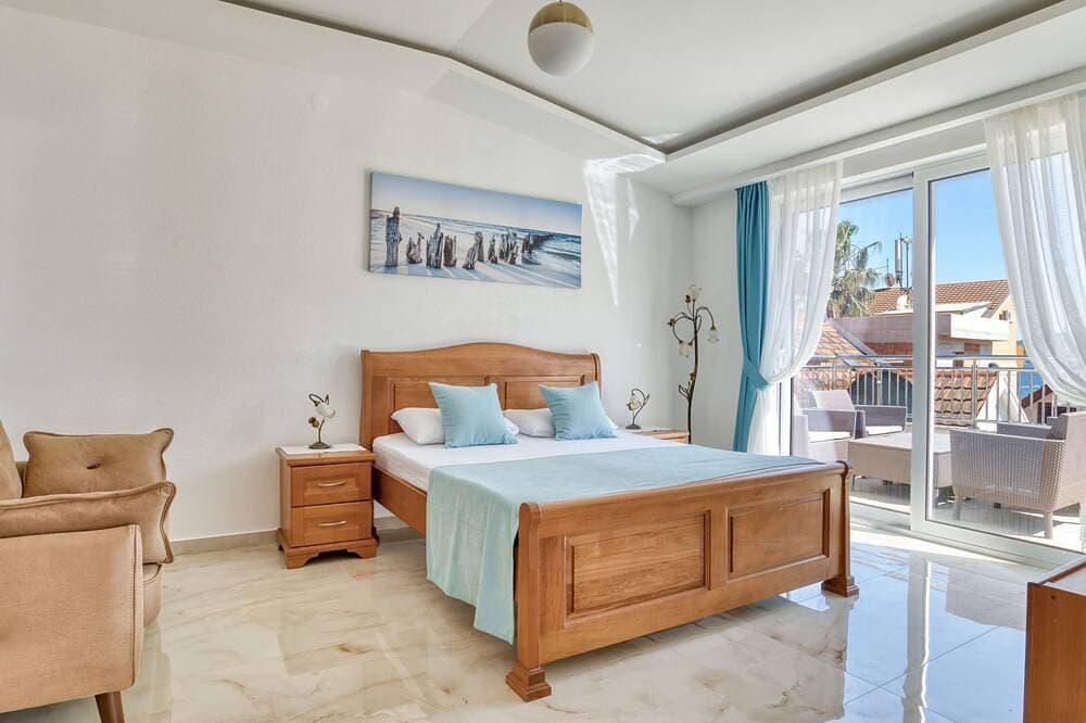 Foto 2 von 30: Ljubica Superior 3-Zimmer-Apartment mit Meerblick