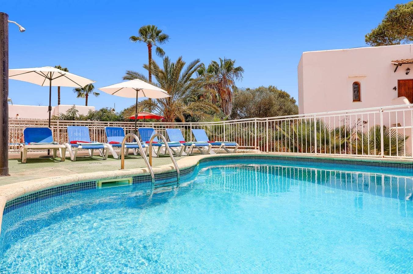Foto 4 von 35: Villa für 10 Personen mit Garten