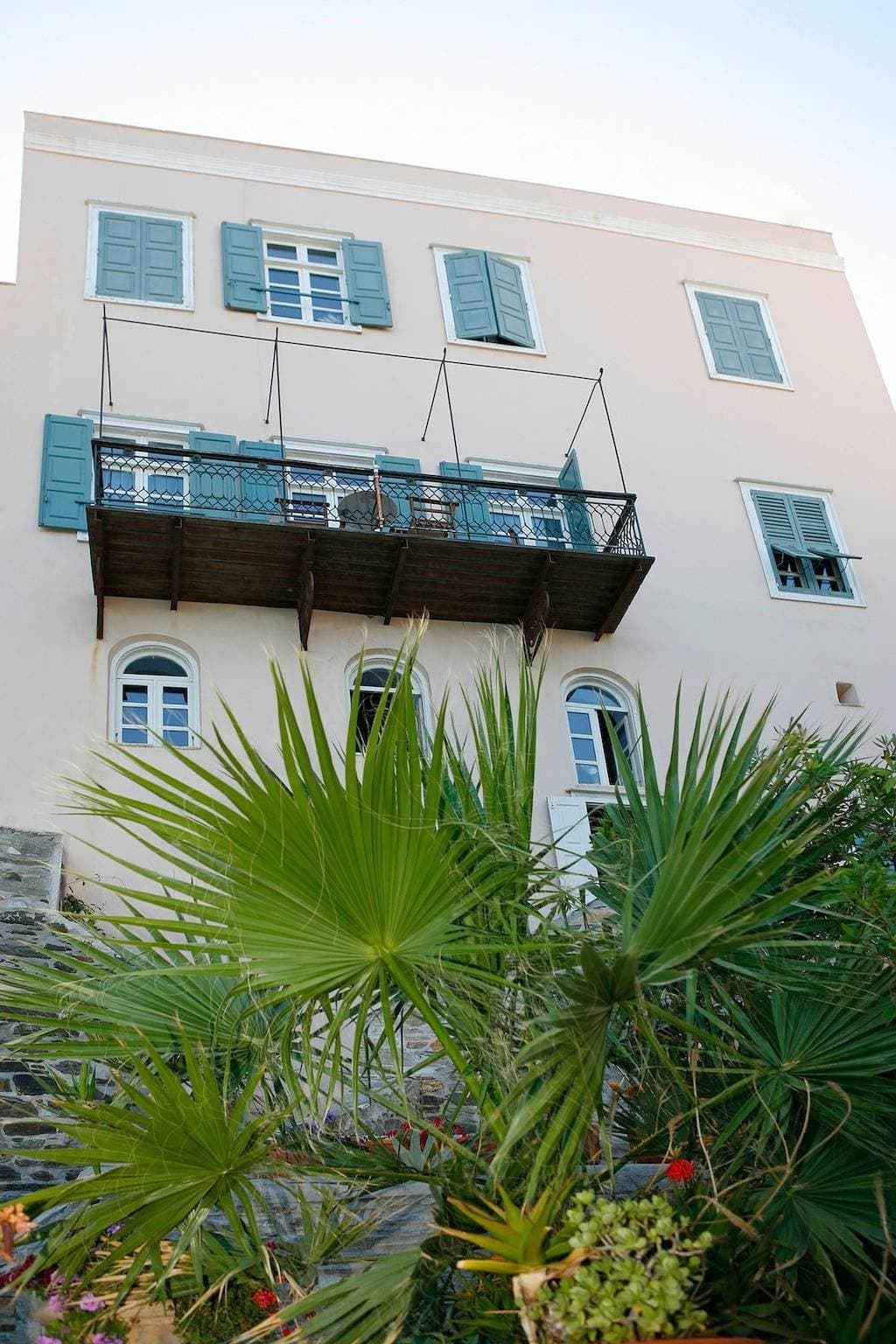 Foto 6 von 71: Seaside neoclassical property in Vaporia Ermoupoli