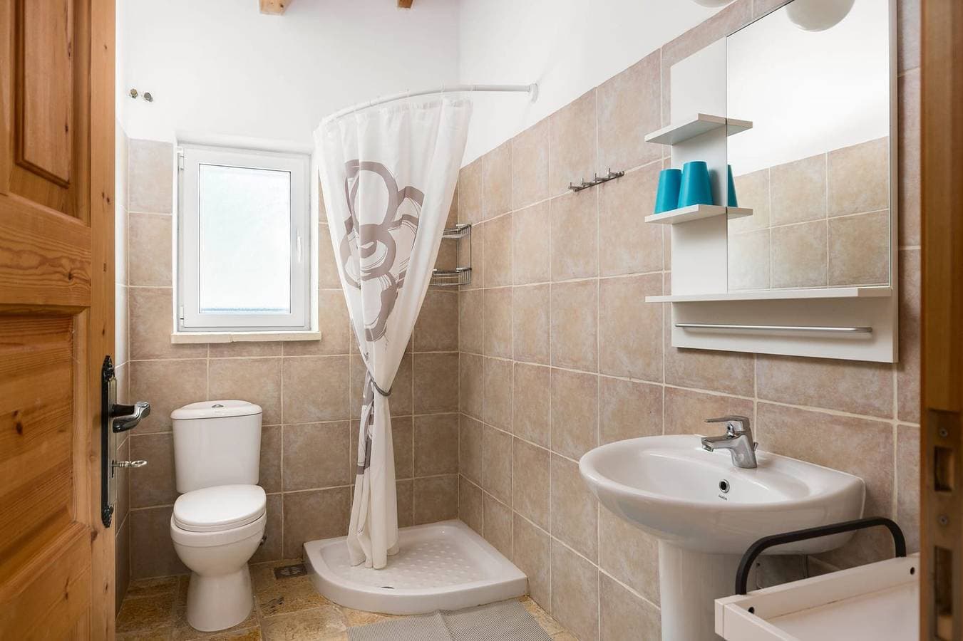 Foto 9 von 24: Villa für 5 Personen mit Balkon