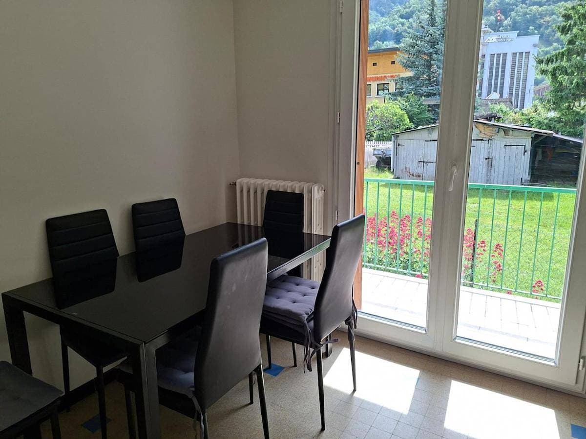 Foto 4 von 12: Four-Room Apartment