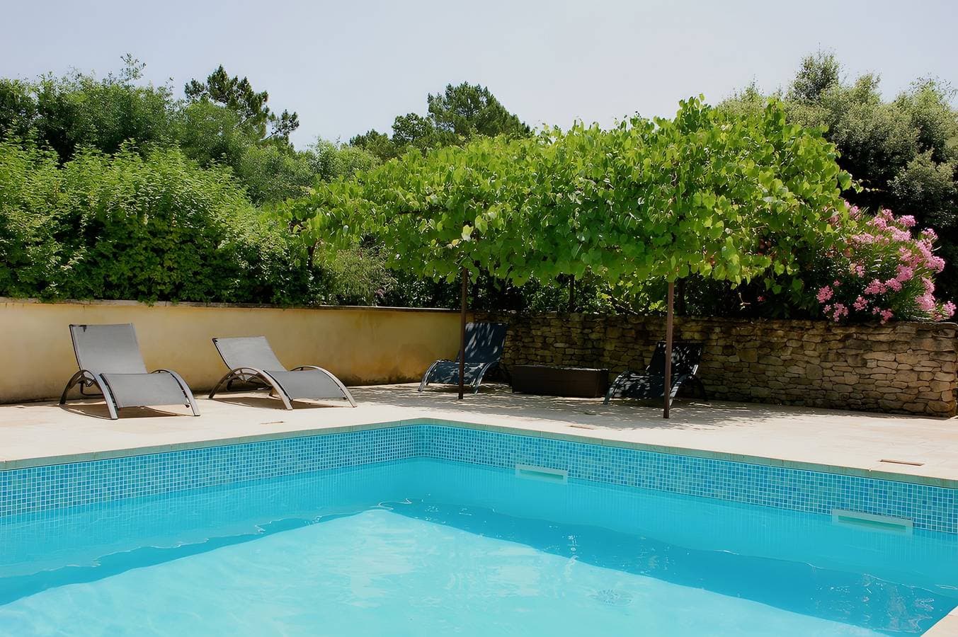 Foto 10 von 15: Villa '3 Pers. Parc Du Luberon' mit privater Terrasse, WLAN und Klimaanlage