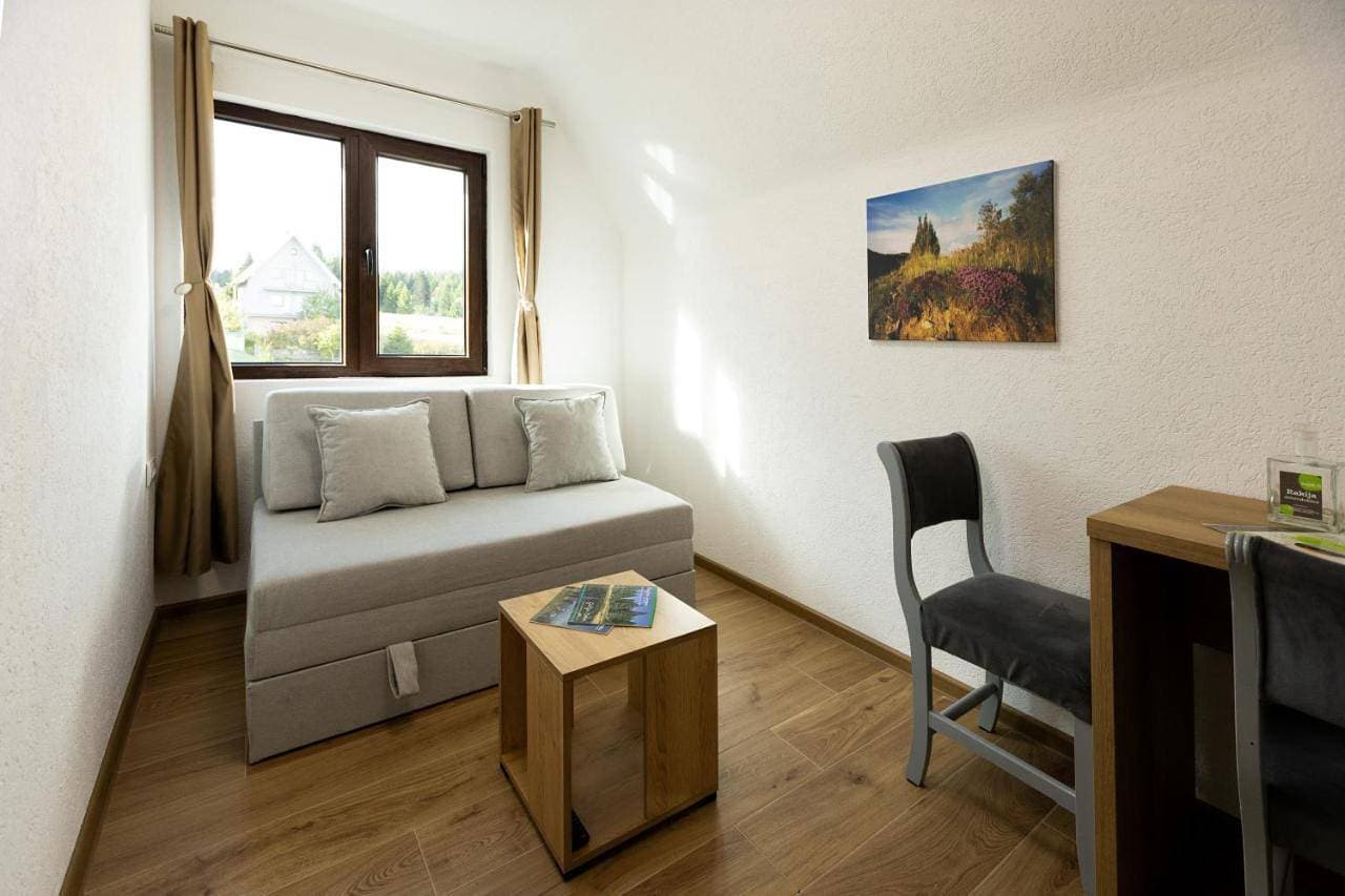 Foto 4 von 44: One-Bedroom Apartment with Balcony and Mountain View