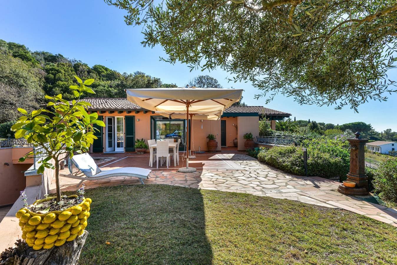 Foto 4 von 45: Villa 'Elba Offsite' mit Meerblick, Wi-Fi und Klimaanlage