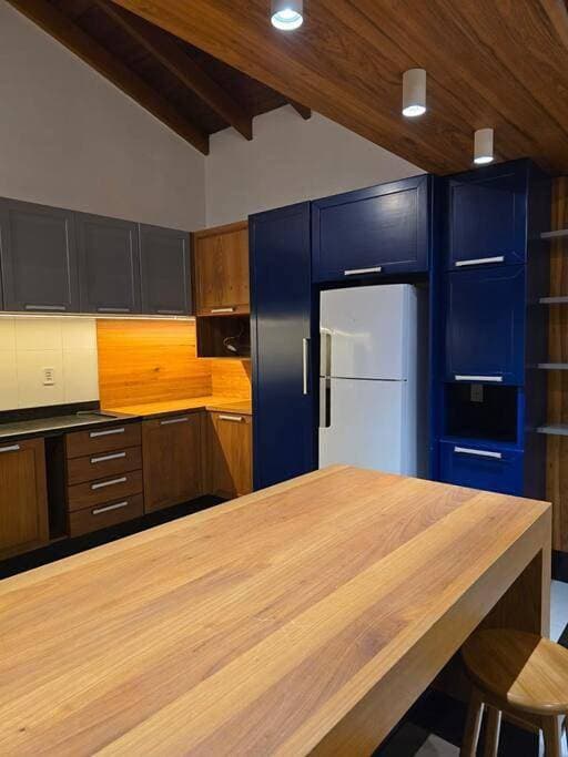 Foto 13 von 40: Three-Bedroom House