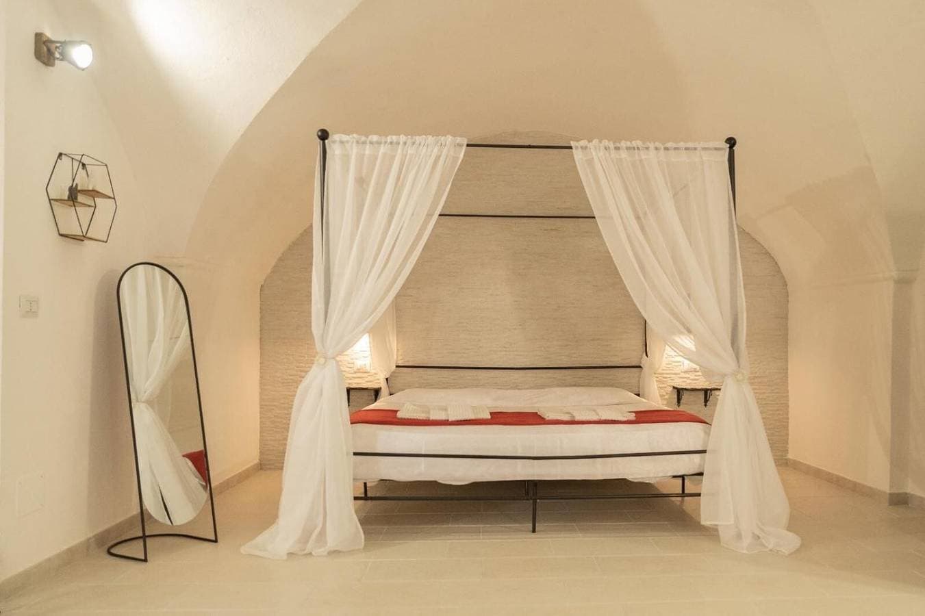 Foto 3 von 25: Apartment „Romantic Suite“ mit WLAN und Klimaanlage