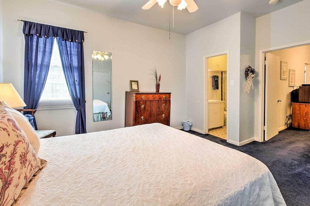 Foto 7 von 33: Galveston 'Bishop's Bungalow' 6 Blocks zum Strand!