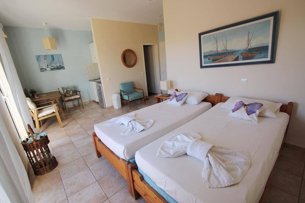 Foto 4 von 30: Mandola Studios Beachside - Skala Beach (Blue Studio)