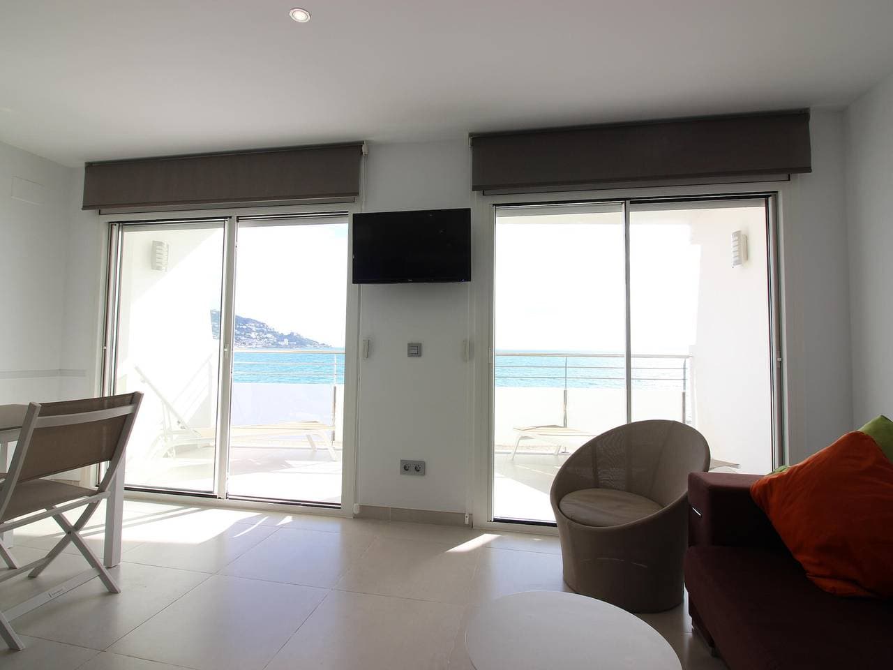Foto 7 von 34: Designer-Ferienwohnung, direkt am Meer, mit Panorama-Blick, modernen Annehmlichkeiten und WLAN