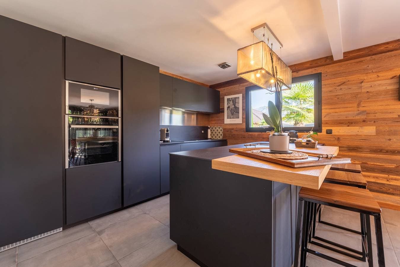 Foto 5 von 33: Villa 'Maison Neuve Proche Lac D'Annecy' mit Bergblick, privater Terrasse und Wi-Fi
