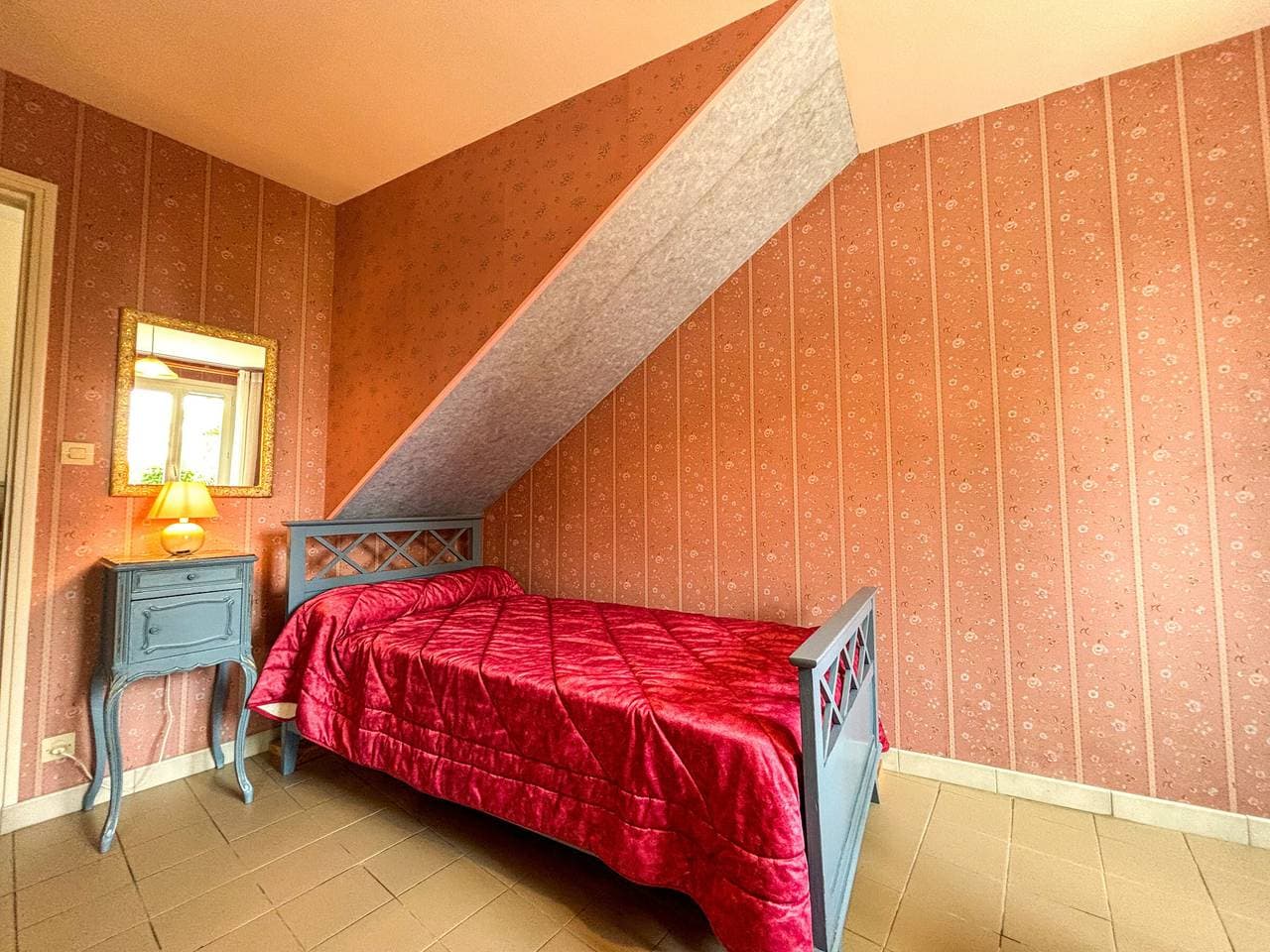 Foto 7 von 34: Familienfreundliches Ferienhaus mit großem Garten, Pool und Tennisplatz in der Nähe von Zoo und Schlössern