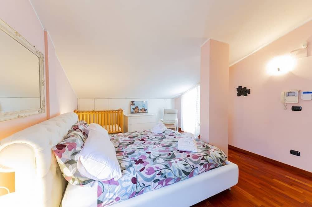 Foto 6 von 30: GuestHost - Nice 80 sqm apartment on two levels, perfect for 2 people, located on the first floor of a semi-detached house Without a lift (stairs to access it). The accommodation is located in San Martino, a quiet and peaceful neighborhood where you can