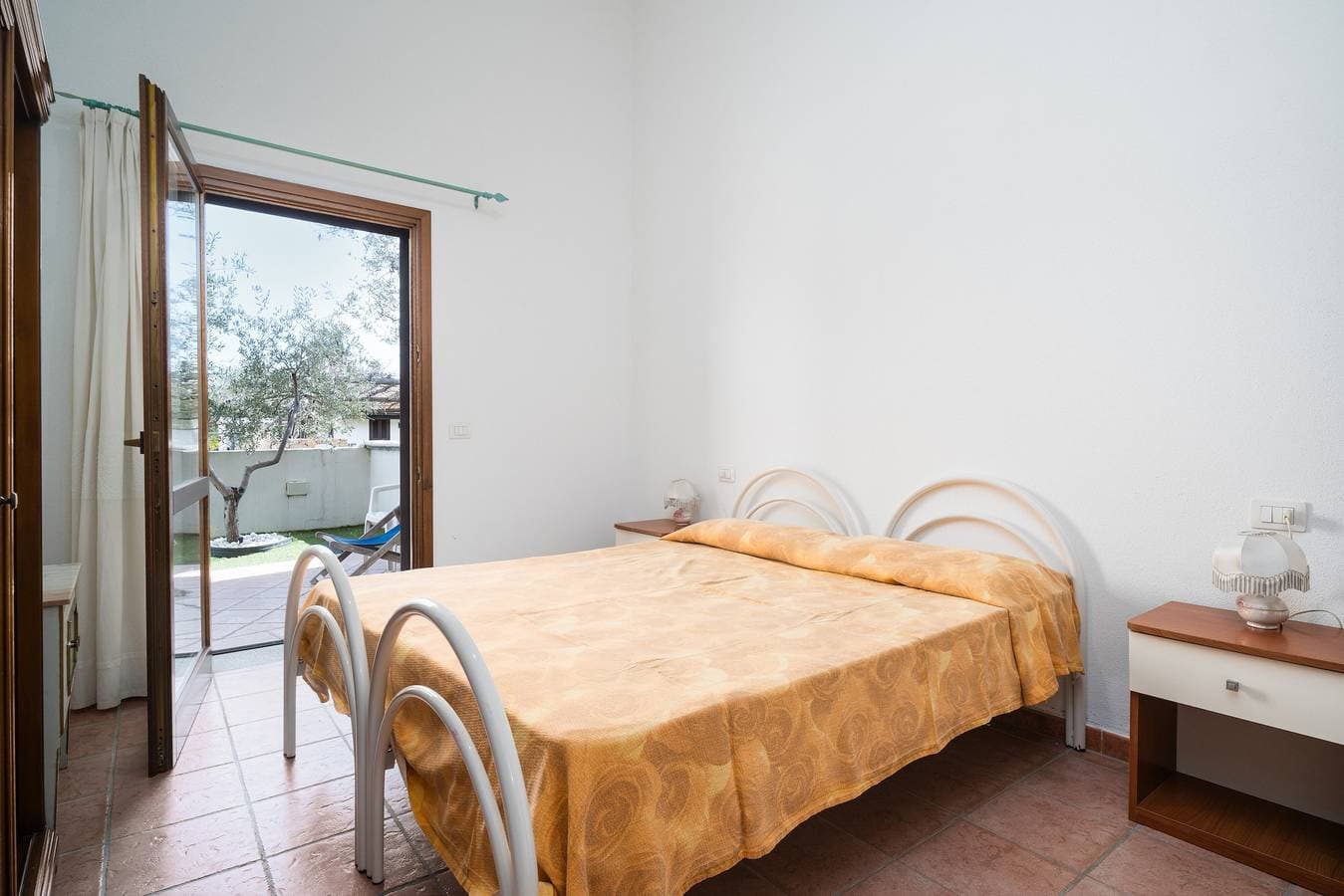 Foto 13 von 24: Ferienwohnung 'Rebecca' mit privater Terrasse und privatem Garten