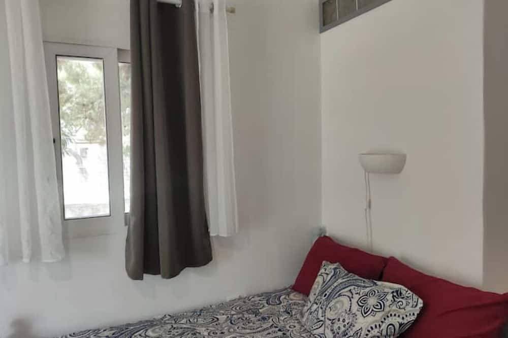 Foto 3 von 27: Lovely apartment with balcony in Saronida