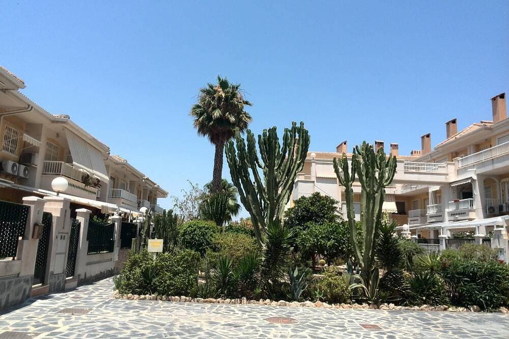 Zentral gelegenes Haus, Terrasse, nahe am Strand und Zentrum, Klimaanlage, WiFi. 1