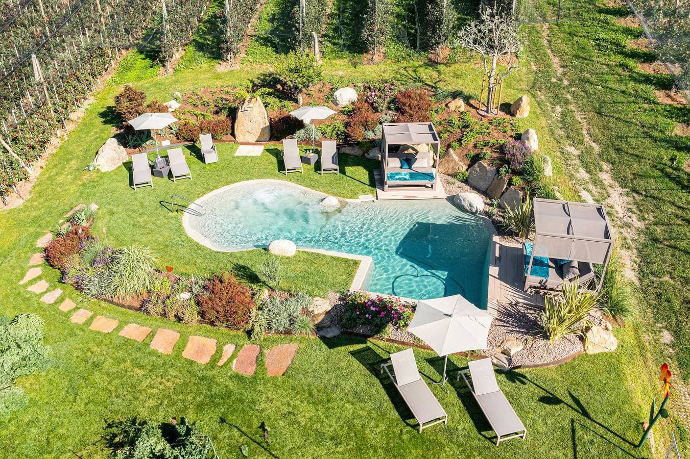 Foto 3 von 42: Chalet "Apfel Feld-Hof" mit Whirlpool, Salzwasser Pool und Terrasse
