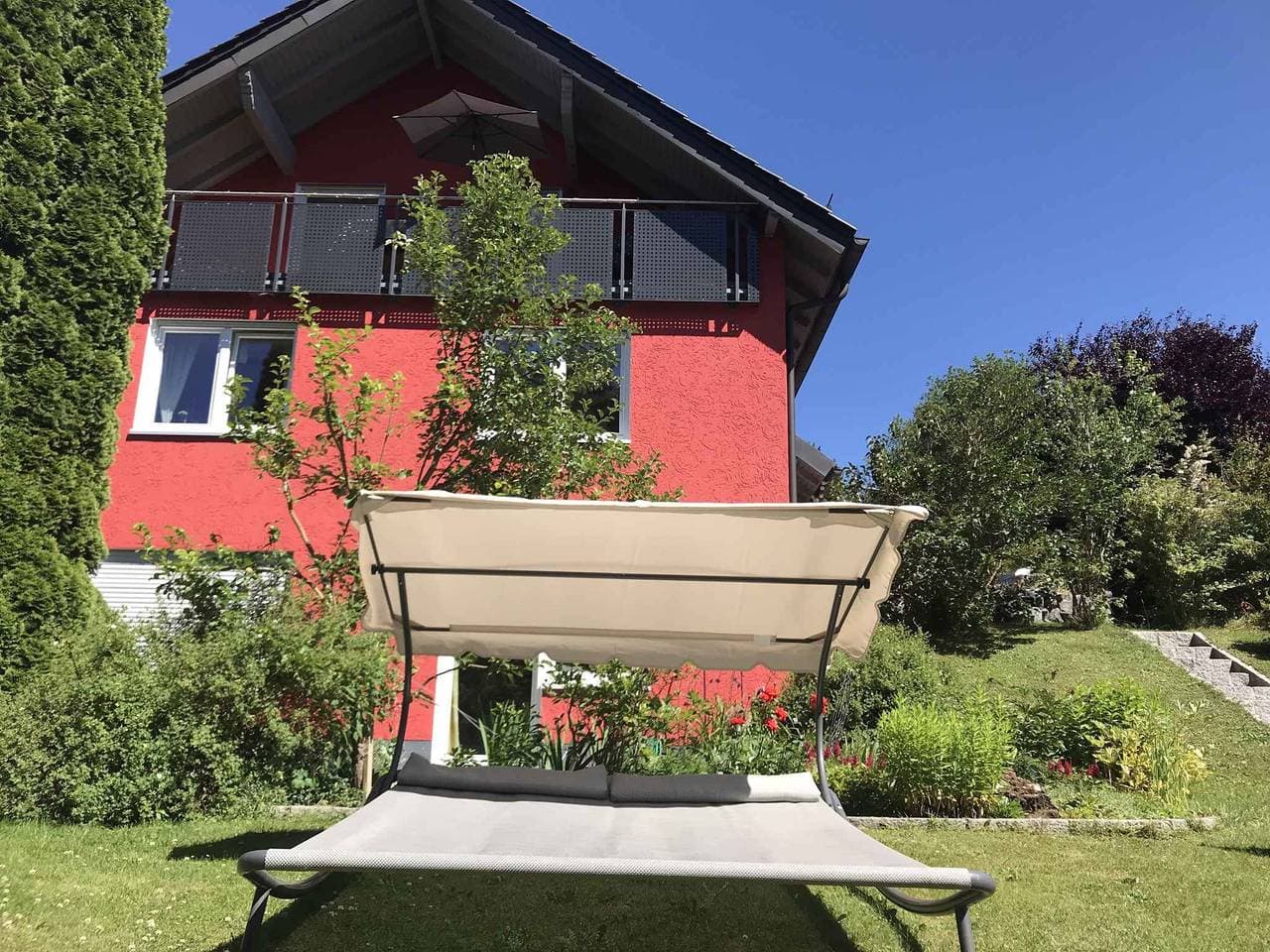 Foto 5 von 43: Ferienwohnung mit Tischfußball und Sonnenliegen