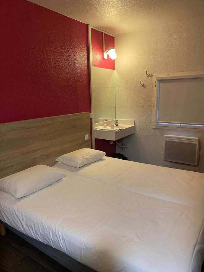 Foto 2 von 6: Double Room with Shared Bathroom
