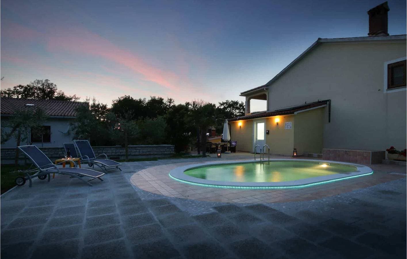 Foto 7 von 23: Gemütliches Mobilheim mit Pool in der Nähe des Stadtzentrums von Labin und des Flusses