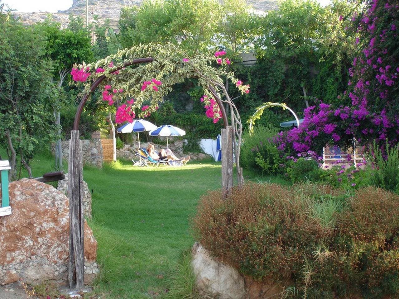 Foto 6 von 24: Schönes Studio mit Gemeinschaftspool und schönem Garten