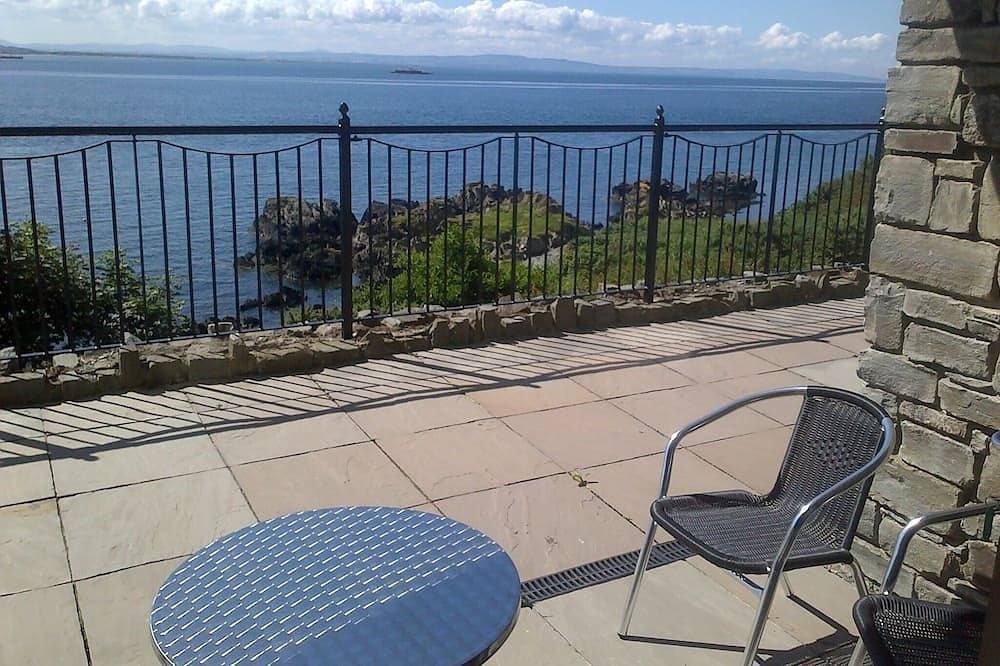 Panoramablick über Lough Foyle mit privater, abgeschlossener Terrasse / Wifi / Netflix / Baby 1
