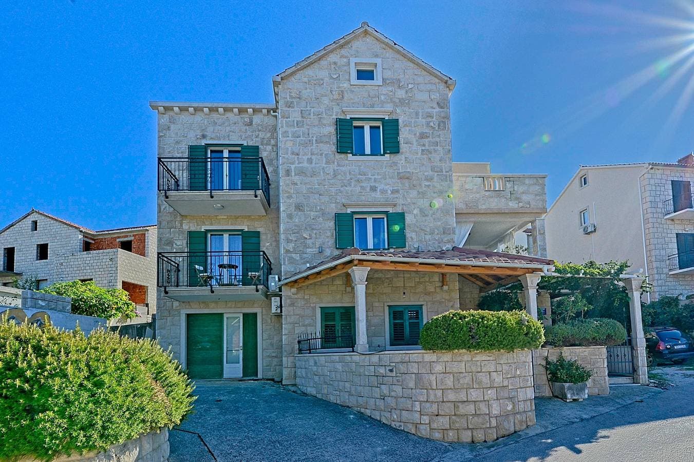 Foto 5 von 38: 1-Zimmer-Ferienwohnung mit Terrasse und Meerblick Postira, Brac -b