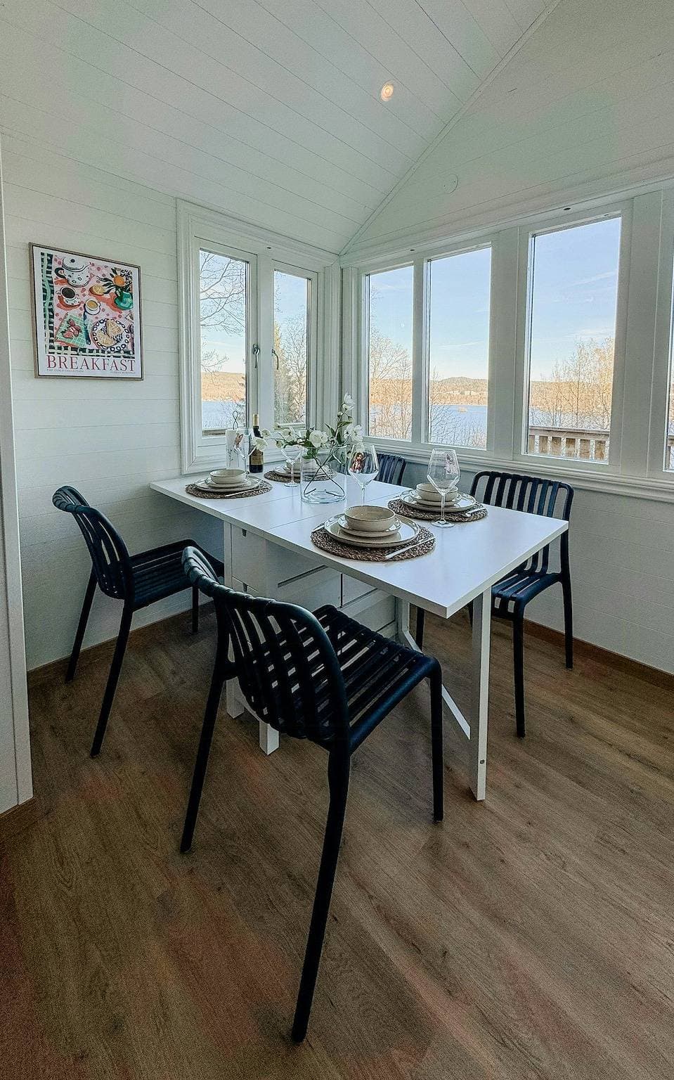 Foto 7 von 27: Ferienhaus auf einer Anhöhe mit Blick auf den Öresjö
