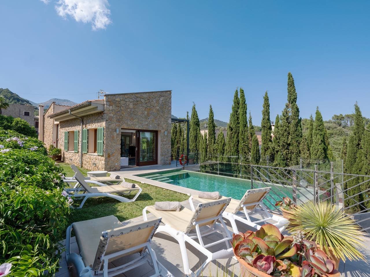 Villa Can Vicens con piscina privada 1