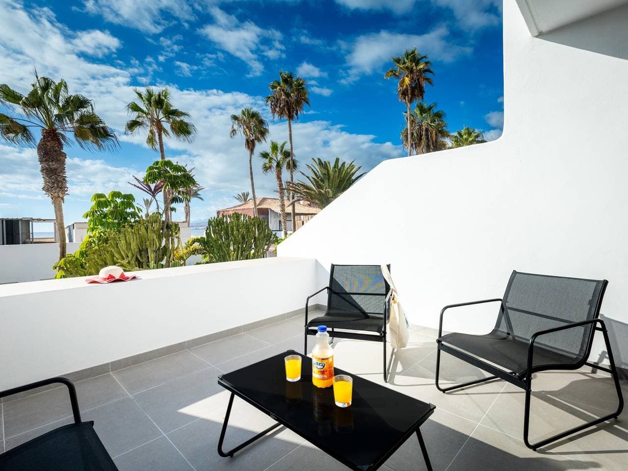 Stylish 179 Parque Santiago 2, front of the sea, swimming pool 1