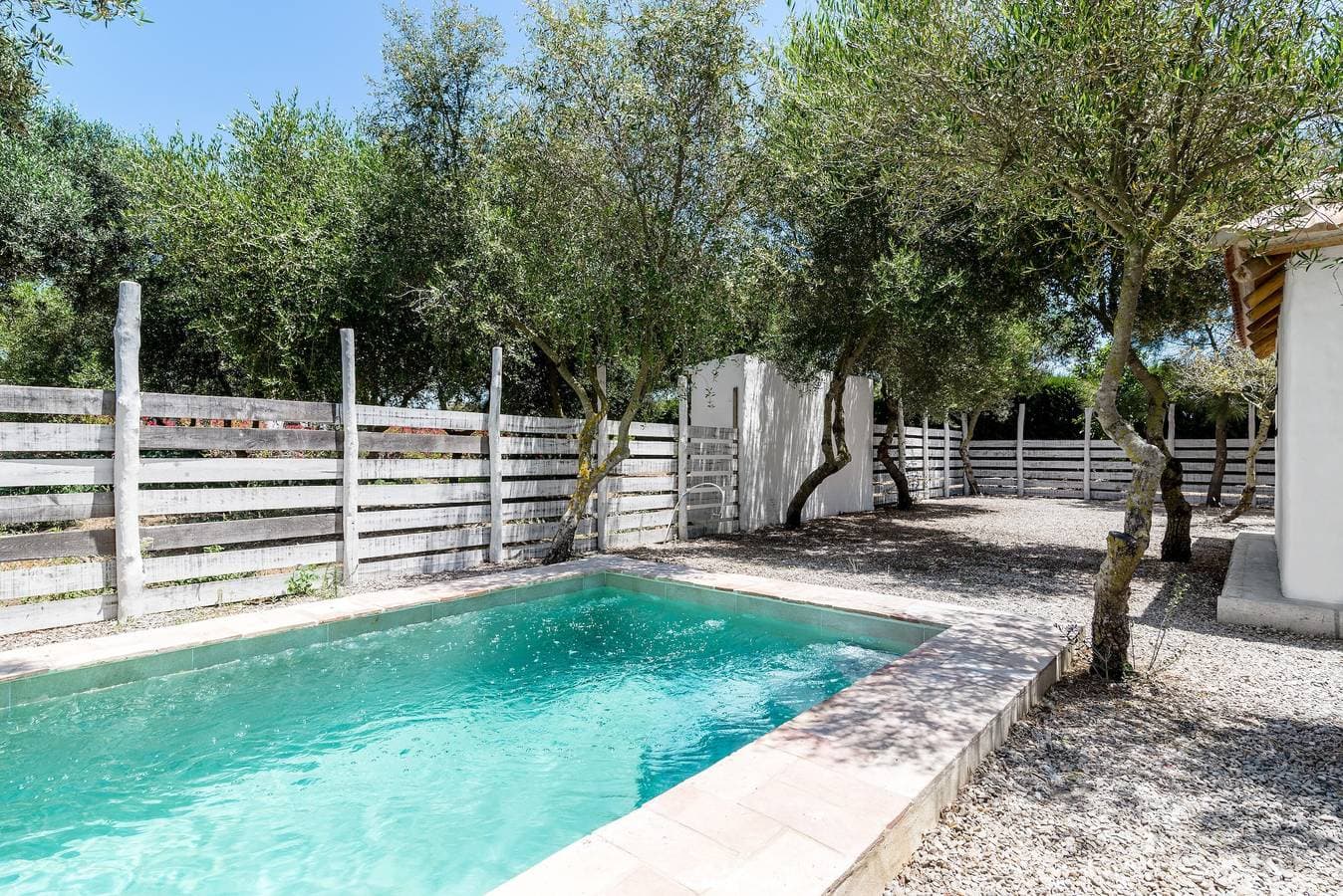 Foto 2 von 26: Studio „Casita Estudio El Castaño“ mit privatem Pool, Terrasse und WLAN