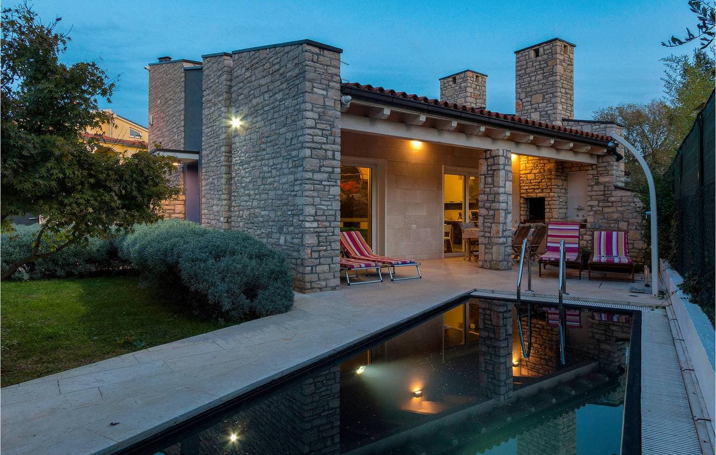 Foto 13 von 30: Gemütliche 2-Zimmer-Wohnung mit Pool, WLAN und Terrasse in der Nähe von Stinjan