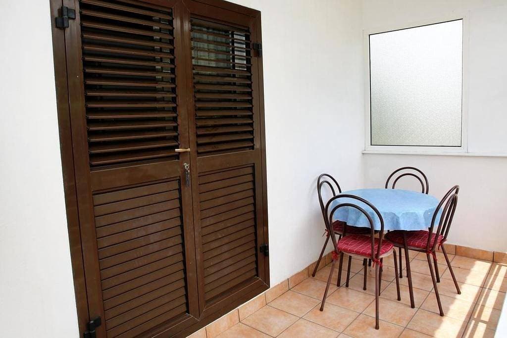 Foto 10 von 25: Ferienwohnung in Vodice mit Terrasse, Klimaanlage, W-Lan, (4382-2)