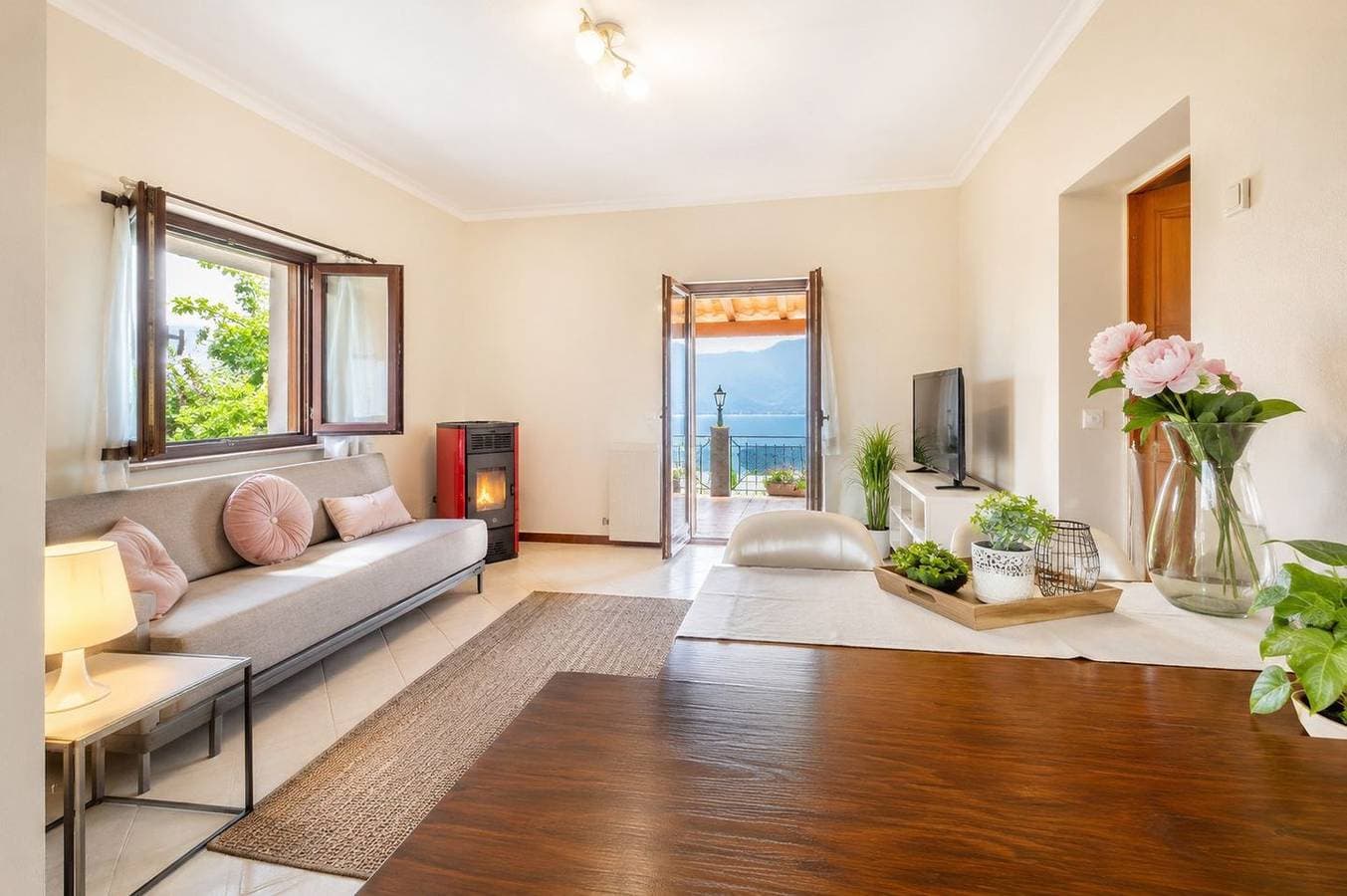 Caninett Ferienwohnung mit Panoramaterrasse 1