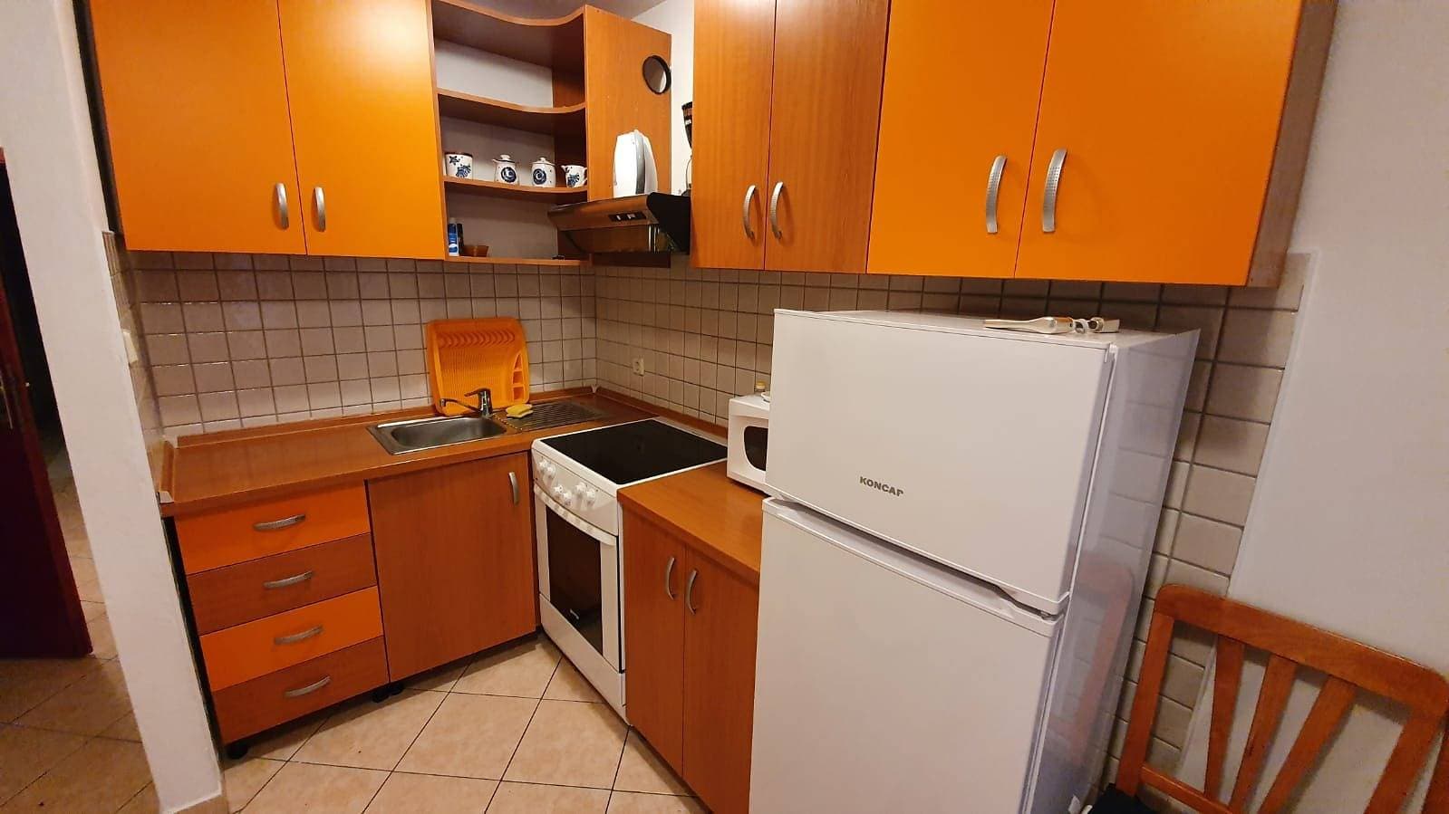 Foto 5 von 10: 1-Zimmer-Ferienwohnung mit Terrasse Baska, Krk -a