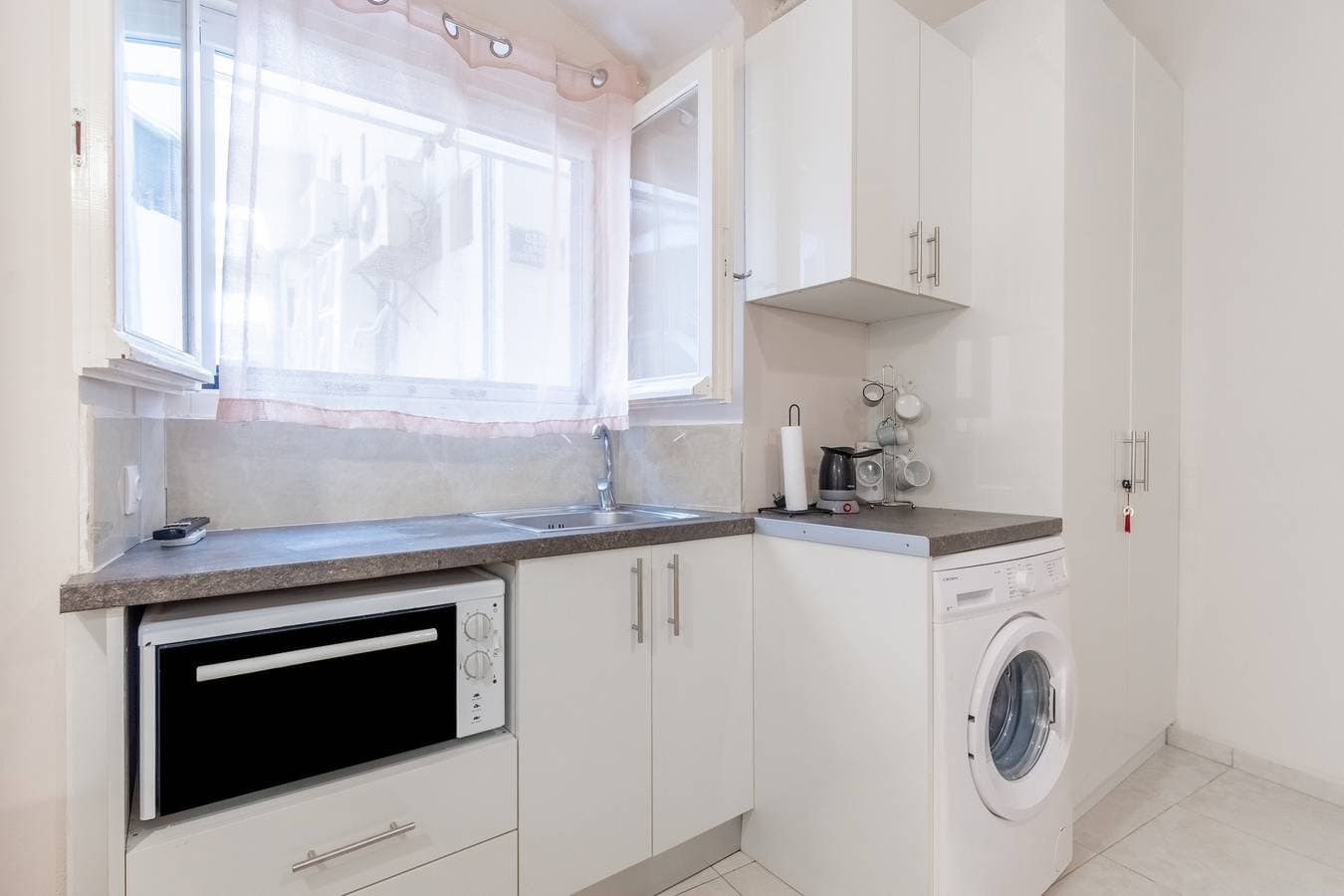 Foto 7 von 12: Einzimmerapartment 'Dora's Apartments 1' mit Wi-Fi und Klimaanlage