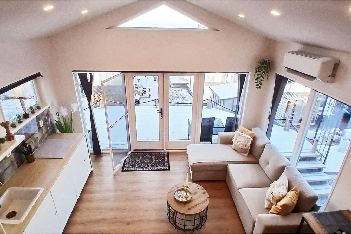 Foto 3 von 43: Lodge für 6 Personen mit Balkon