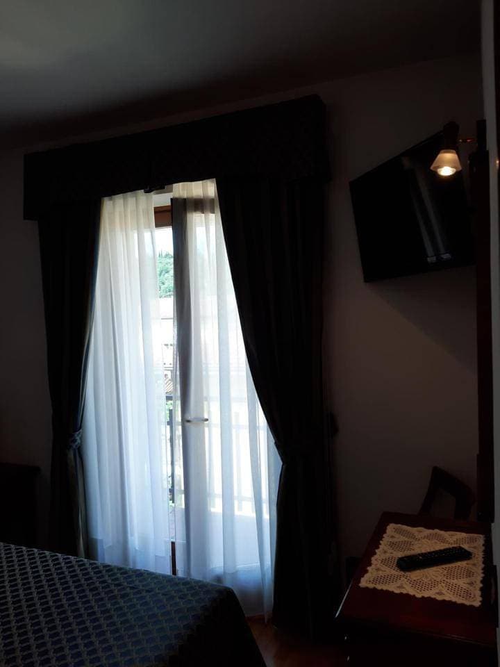 Foto 7 von 12: Double Room with Balcony