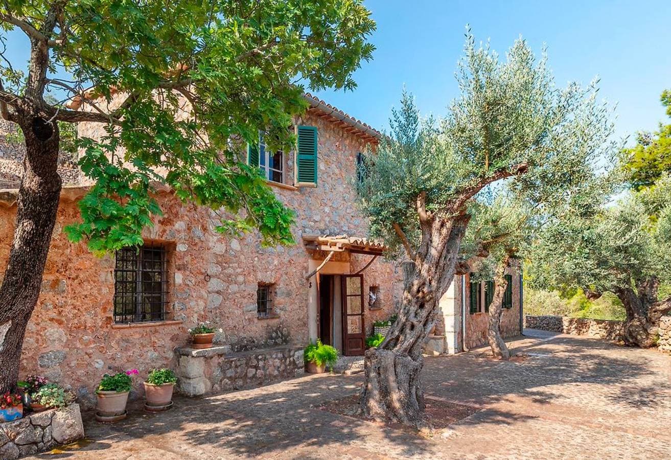 Foto 3 von 33: „Sóller Villa es Coco“ mit Ausblick, privater Terrasse und WLAN