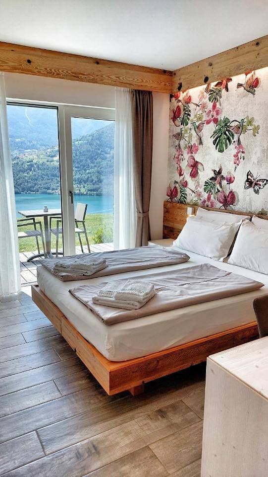 Foto 8 von 13: Double or Twin Room with Lake View