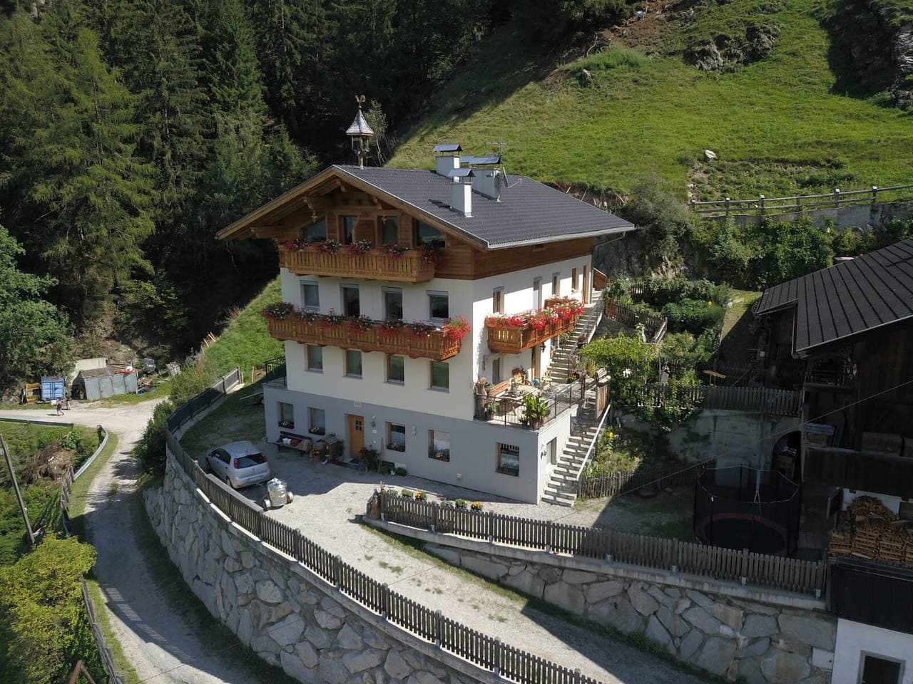 Foto 8 von 19: Apartment 'Alpenblau' mit Bergblick, Balkon und WLAN