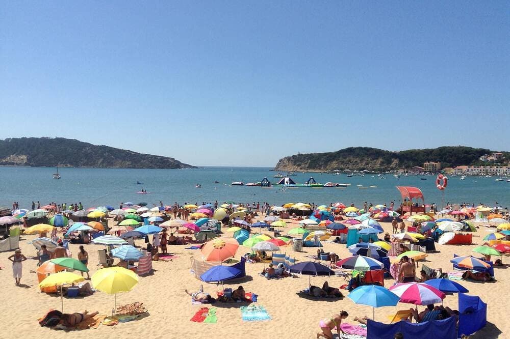 Traditionelles portugiesisches Haus in Gehweite zum Strand, mit Wifi. 1