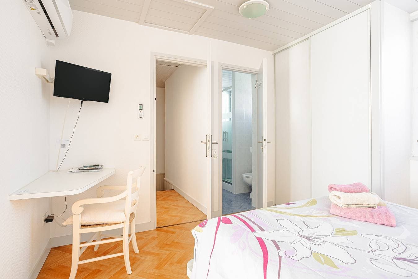 Foto 5 von 20: Gästezimmer Heraudeau 1 – mit gemeinsamem Garten und Klimaanlage